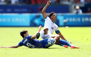 热刺盯上“优雅”乌兹别克斯坦中卫，2500万英镑能否敲定胡萨诺夫的转会交易？